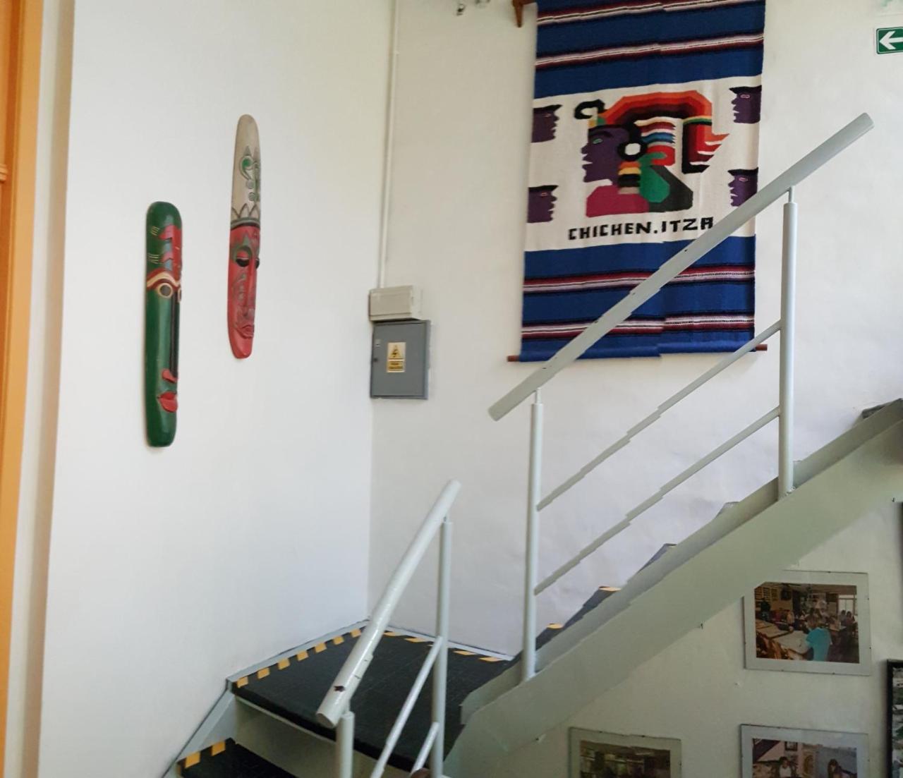 Master Borges Hostel *